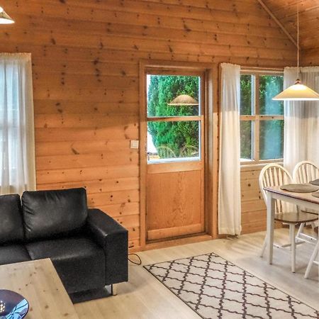 Amazing Home In Vallavik With House Sea View Vangsbygd Kültér fotó